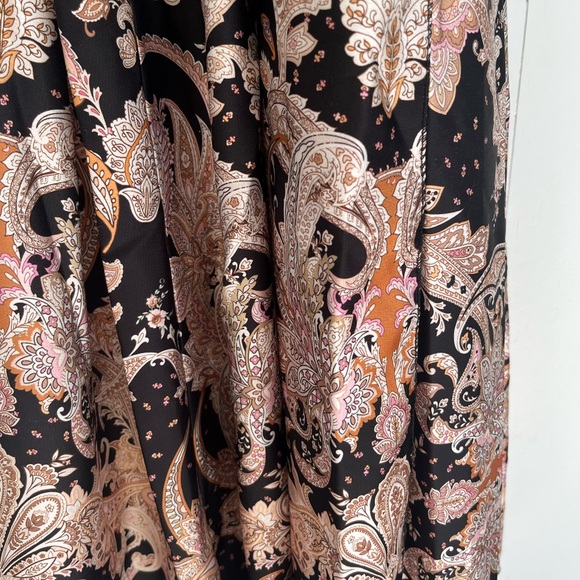 Dress all the way from the Netherlands! - Picture 2 of 2